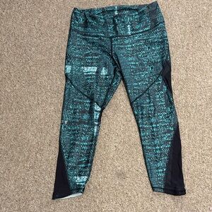 Under Armour Teal and Black Compression Leggings